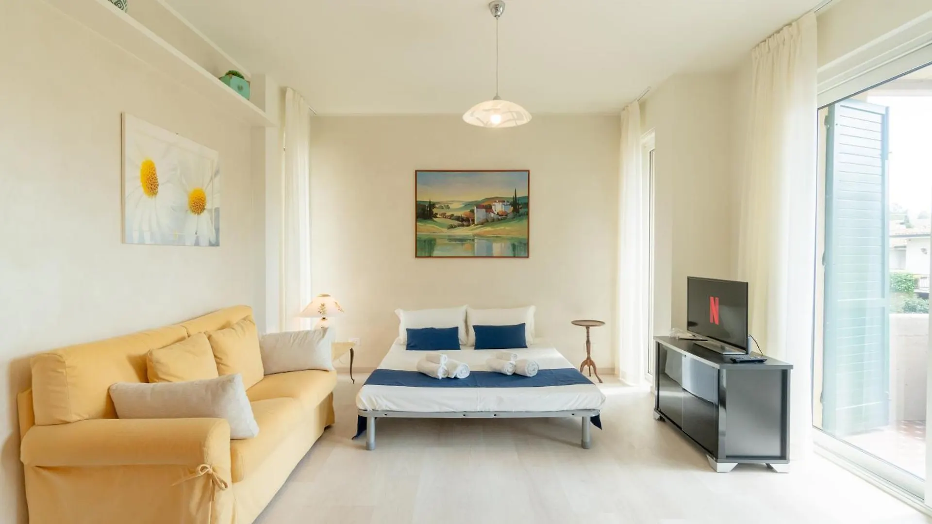 Iris Apartment Peschiera del Garda